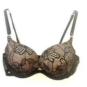 Black Lacy Victoria’s Secret Bra 34C Push Up